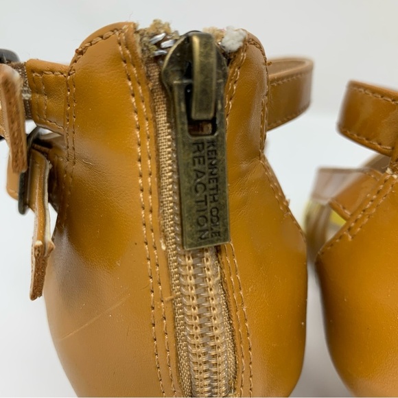 KENNETH COLE Reaction Yellow Wedges - Picture 10 of 13